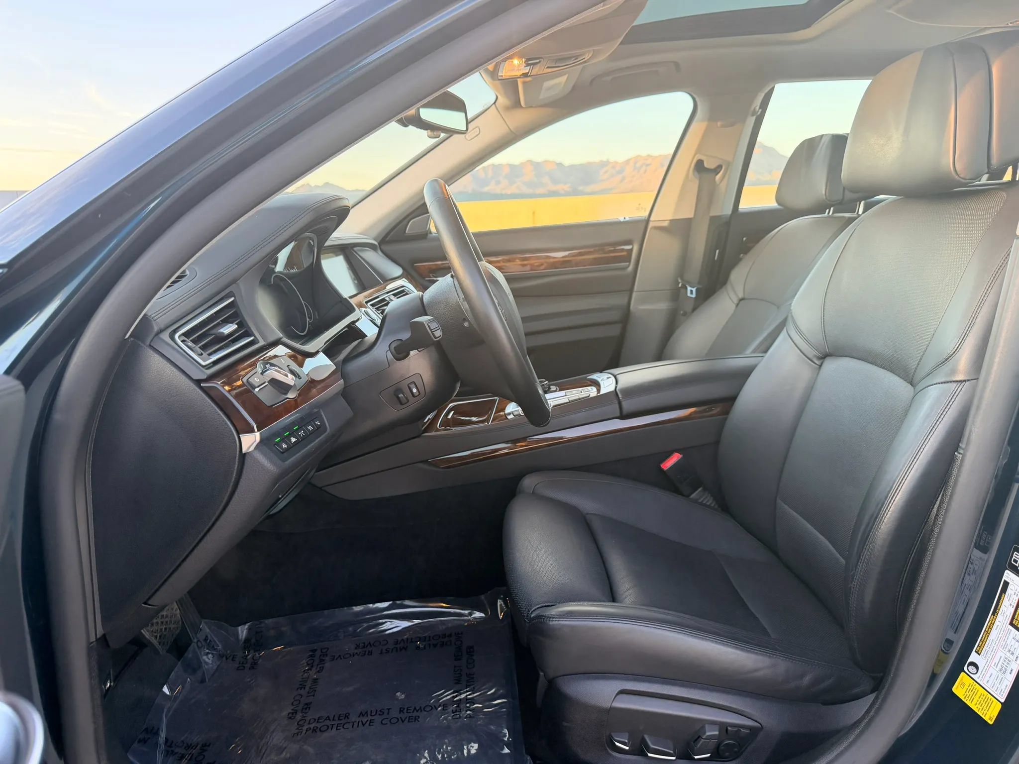 Used 2014 BMW 750Li RWD image 12