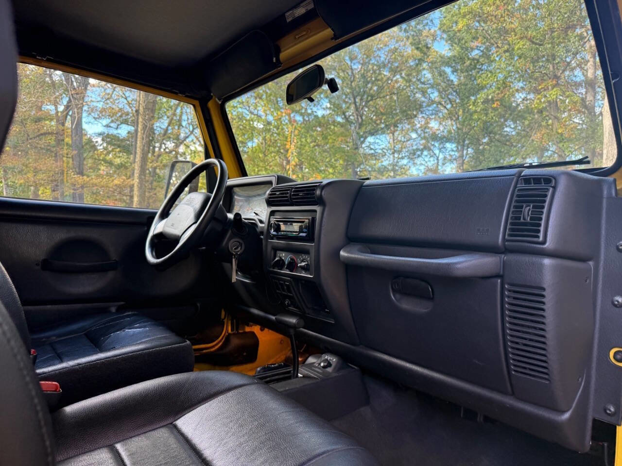 Used 2002 Jeep Wrangler SE image 24