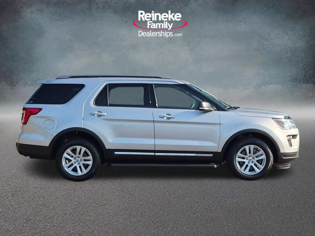 Used 2019 Ford Explorer XLT w/ Equipment Group 202A AWD/4WD image 4
