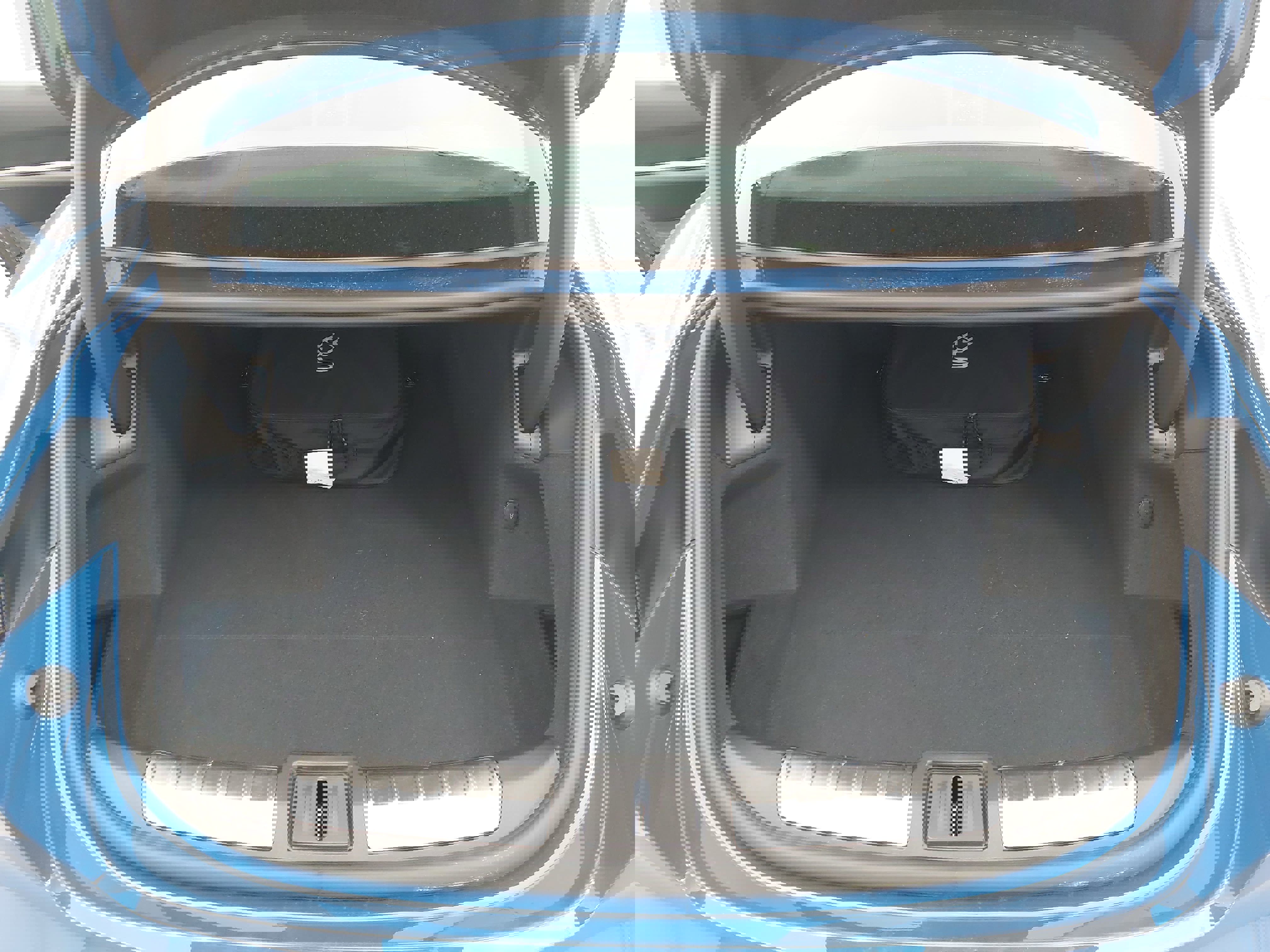 Certified 2025 Porsche Taycan image 14