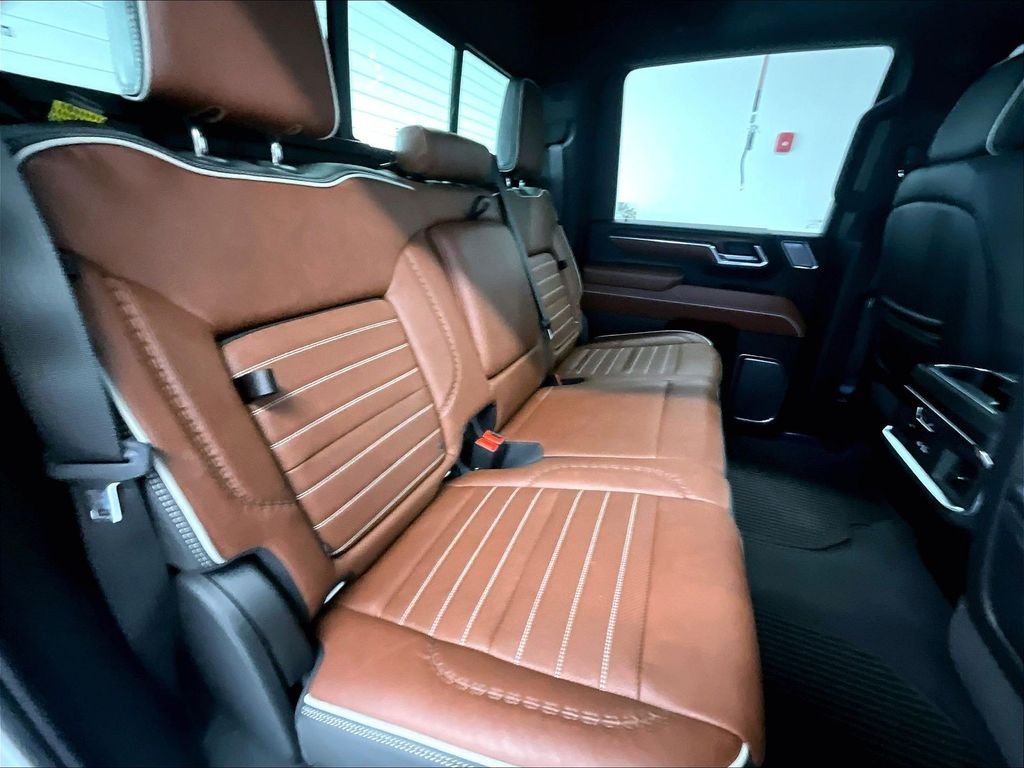 Used 2025 GMC Sierra 2500 Denali Ultimate AWD/4WD image 16