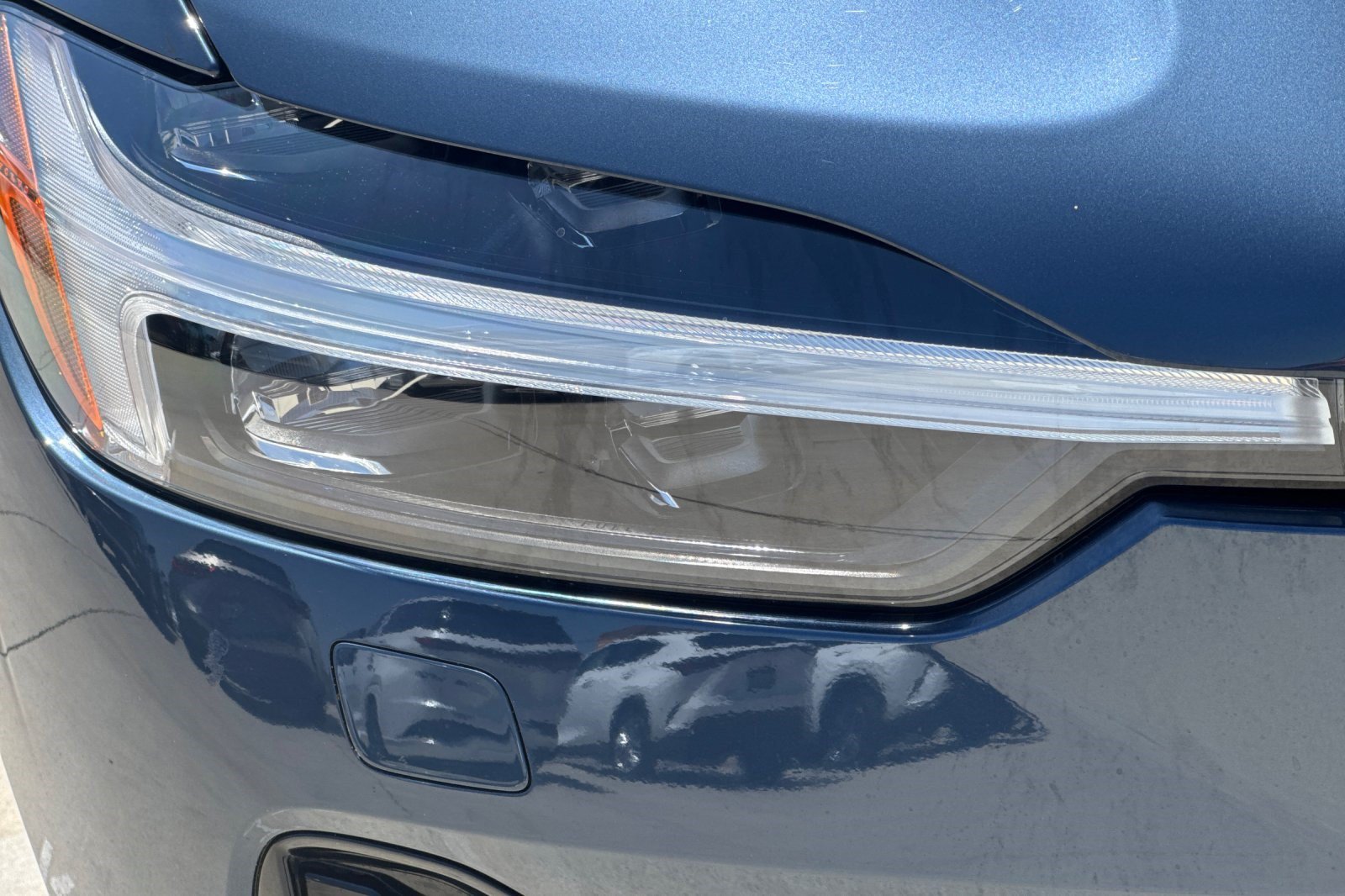 Used 2025 Volvo XC60 B5 Ultra w/ Protection Package Premier AWD/4WD image 11
