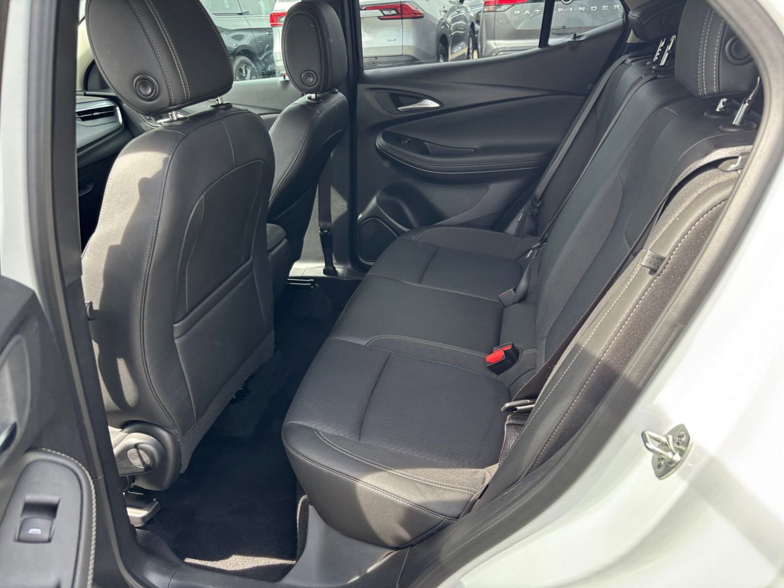 Used 2025 Buick Encore GX Preferred FWD image 24