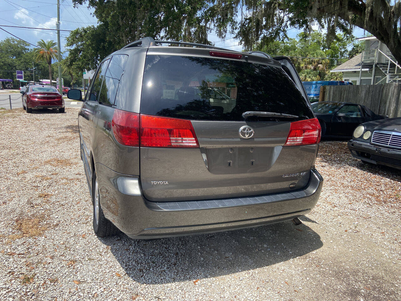 Used 2005 Toyota Sienna LE FWD image 2