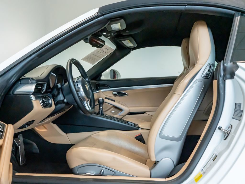 Certified 2016 Porsche 911 Carrera S RWD image 5