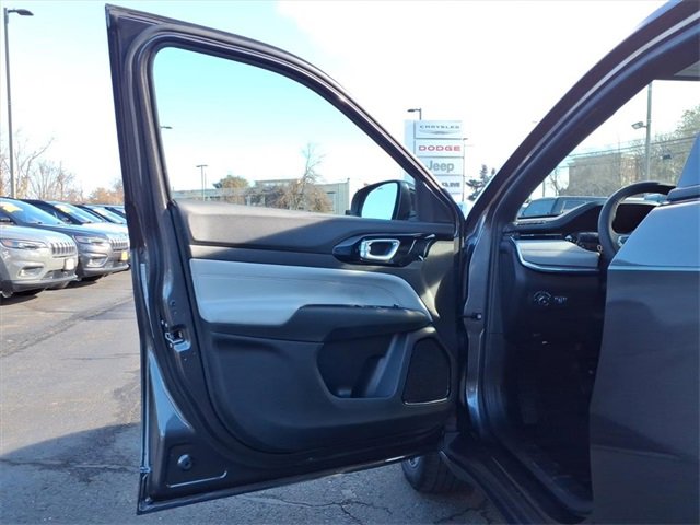 Certified 2023 Jeep Compass Limited image 24