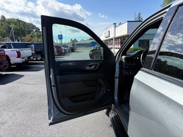 Used 2023 Chevrolet Suburban RST w/ Max Trailering Package AWD/4WD image 23