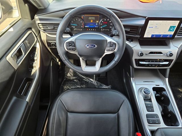 Certified 2023 Ford Explorer XLT w/ Equipment Group 202A image 8