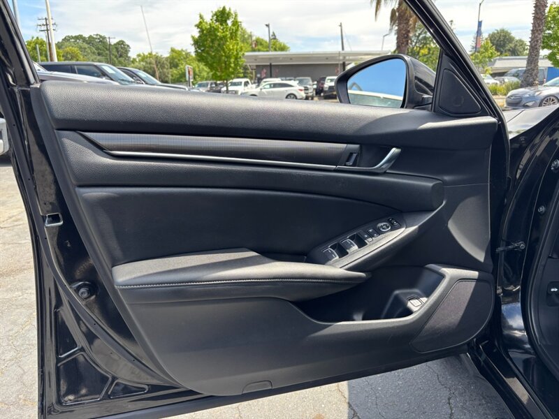Used 2019 Honda Accord Sport image 15