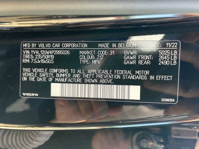 Used 2023 Volvo XC40 B5 Plus w/ Protection Package Premier AWD/4WD image 32
