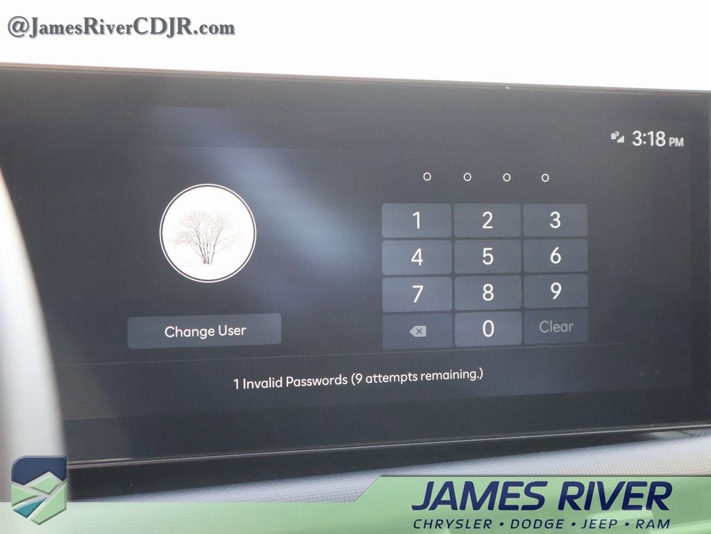 Used 2025 Hyundai Santa Cruz SEL image 32