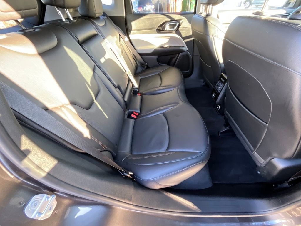 Used 2022 Jeep Compass Limited image 19