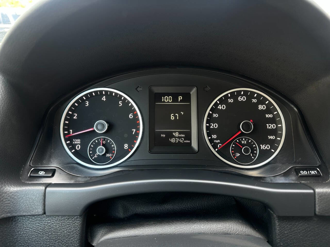 Used 2011 Volkswagen Tiguan SE image 42