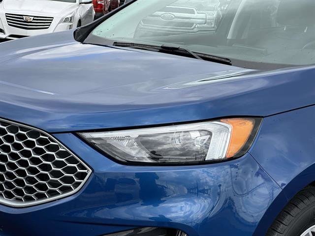 Used 2023 Ford Edge SEL w/ Convenience Package AWD/4WD image 7