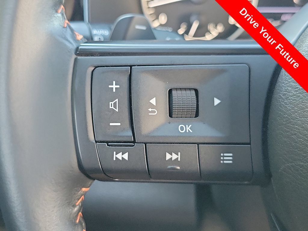 Used 2024 Nissan Pathfinder Rock Creek AWD/4WD image 5