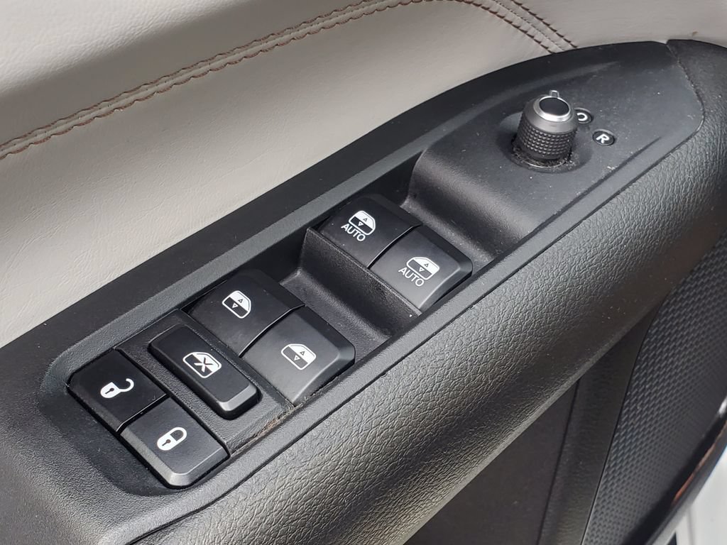 Used 2023 Jeep Compass Limited AWD/4WD image 8