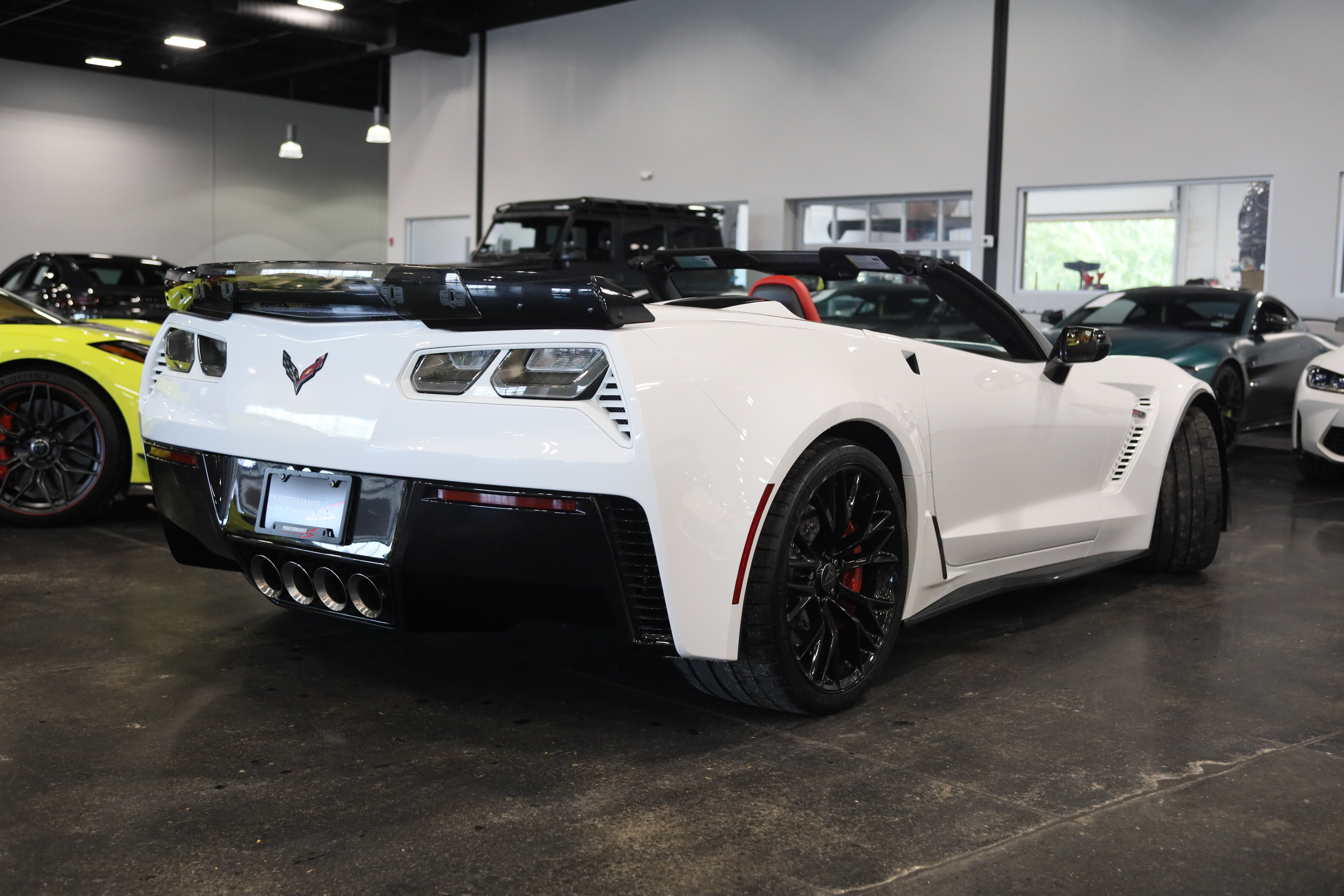 Used 2016 Chevrolet Corvette Z06 w/ 3LZ Preferred Equipment Group RWD image 8