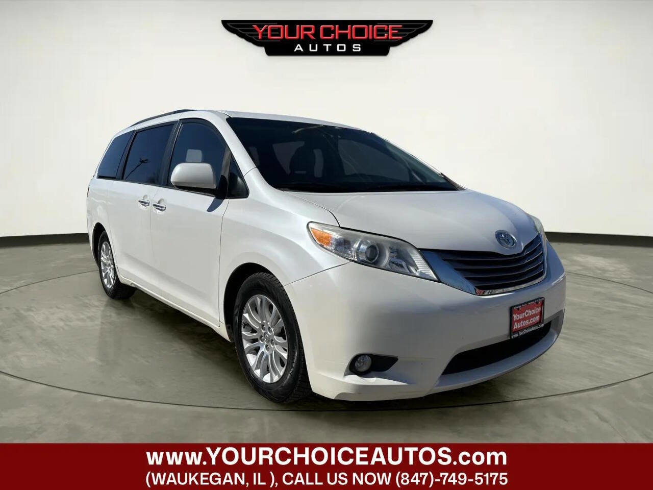 Used 2015 Toyota Sienna XLE image 7
