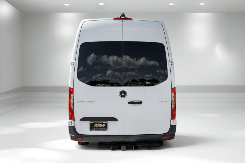 Used 2019 Mercedes-Benz Sprinter 170 w/ Driver Convenience Package image 7