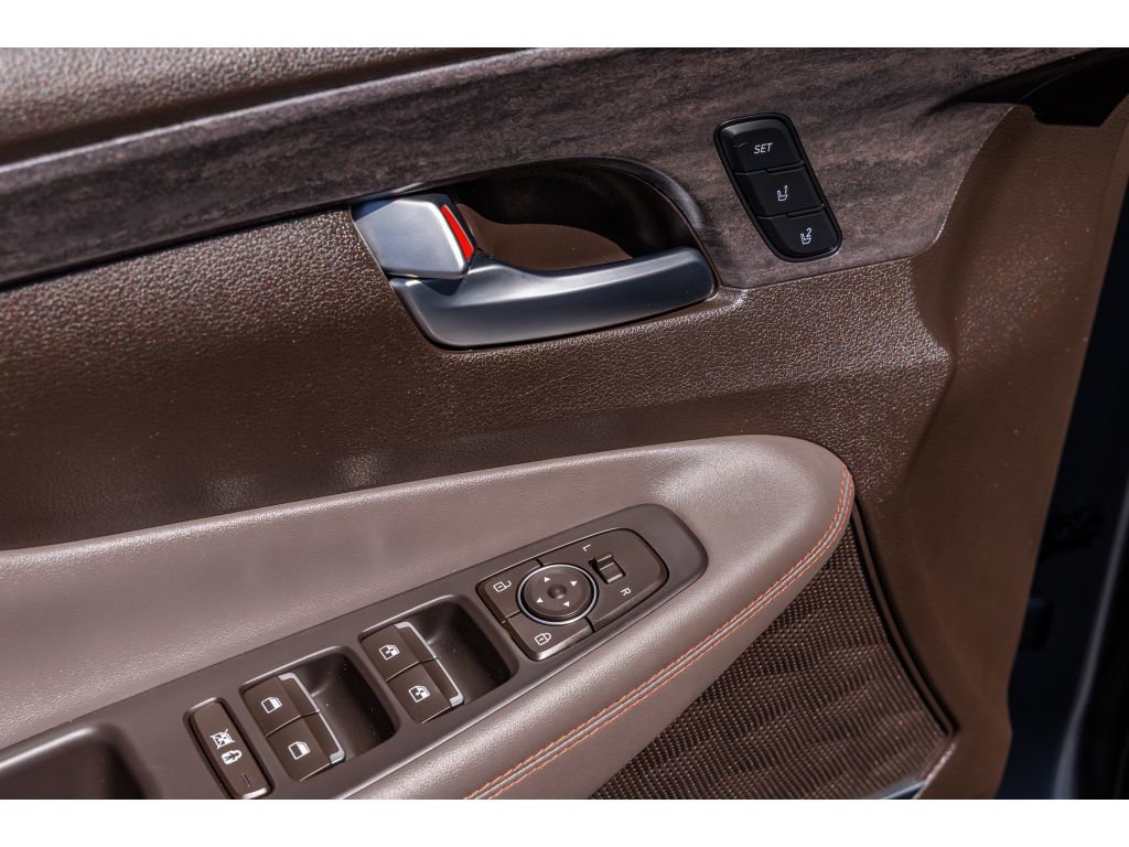 Used 2019 Hyundai Santa Fe AWD image 21