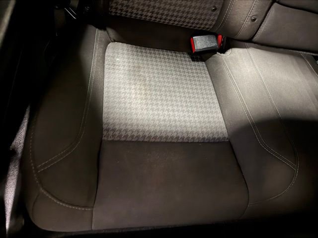 Used 2021 Dodge Challenger SXT image 22