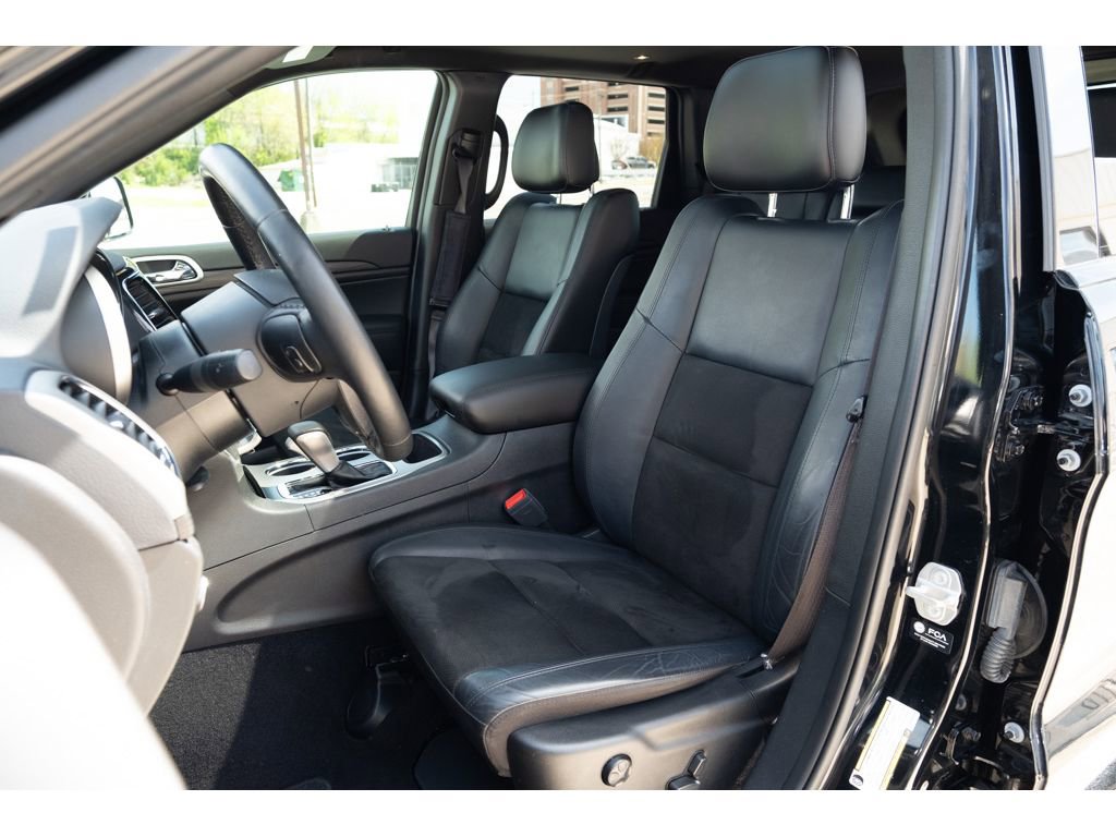 Used 2021 Jeep Grand Cherokee Laredo X image 11