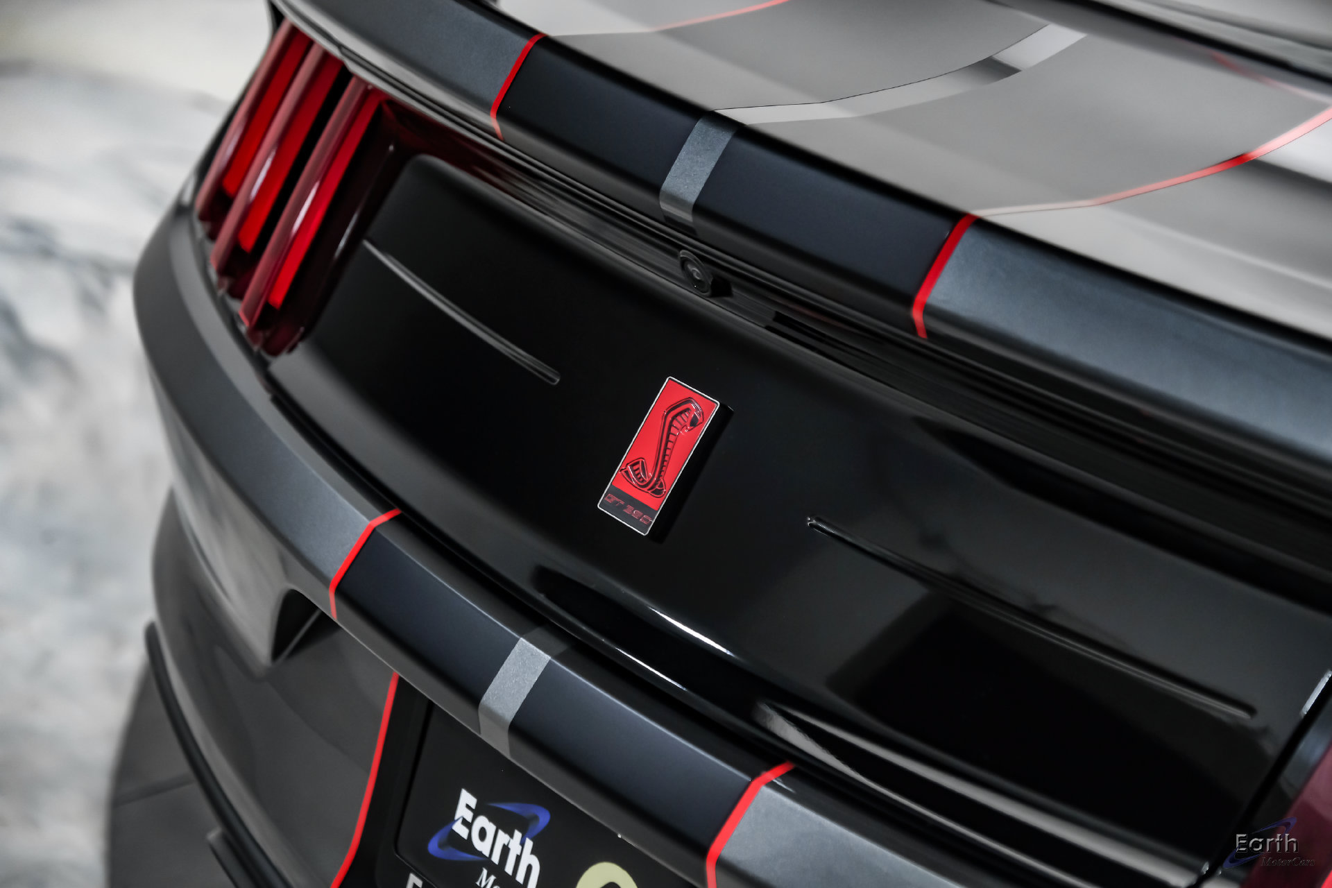 Used 2020 Ford Mustang Shelby GT350R w/ GT350R Equipment Group 920A RWD image 17
