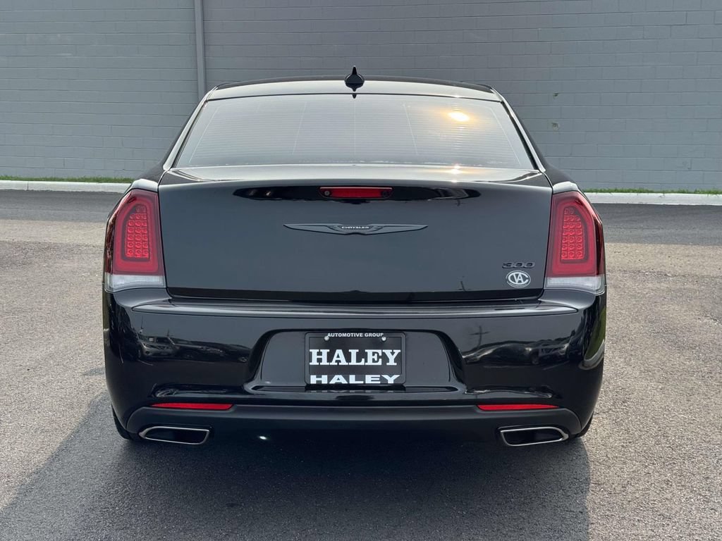 Used 2021 Chrysler 300 Touring w/ Sport Appearance Package RWD image 22