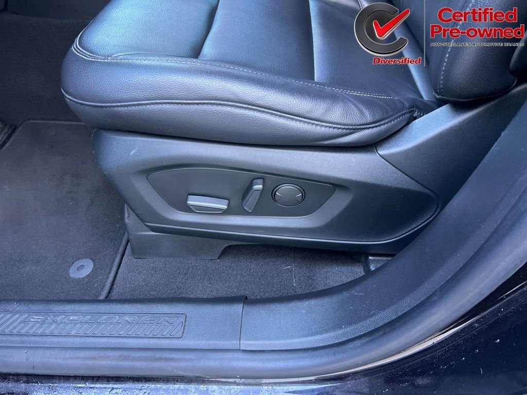 Used 2020 Ford Explorer XLT w/ Equipment Group 202A RWD image 45