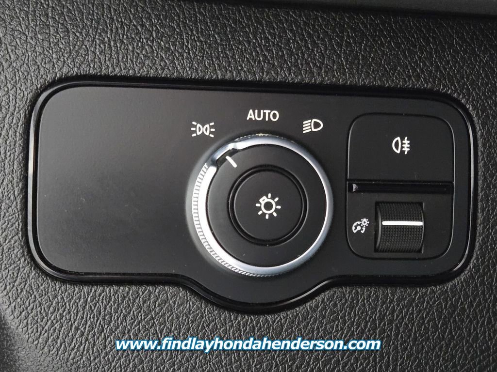 Used 2020 Mercedes-Benz Sprinter 144 Cargo image 33