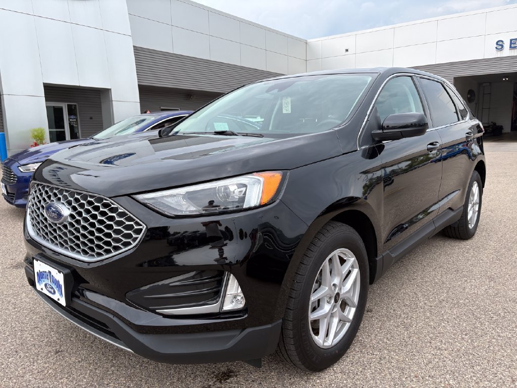 Used 2024 Ford Edge SEL w/ Convenience Package AWD/4WD image 3