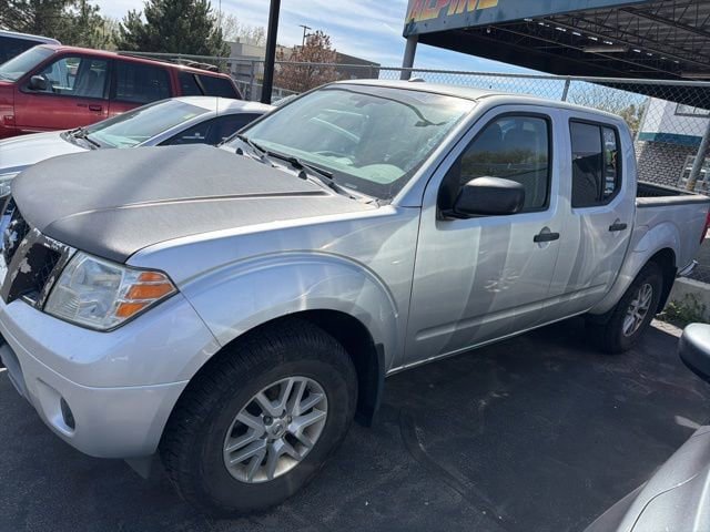 Used 2018 Nissan Frontier SV image 3