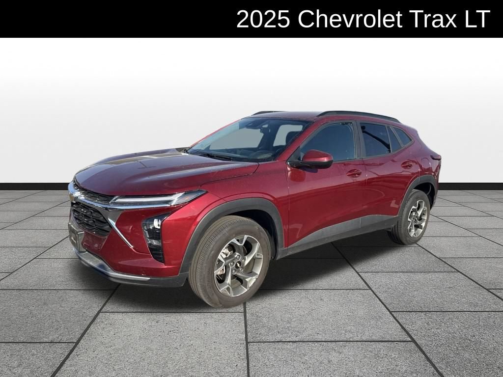 Used 2025 Chevrolet Trax LT w/ LT Convenience Package FWD image 1