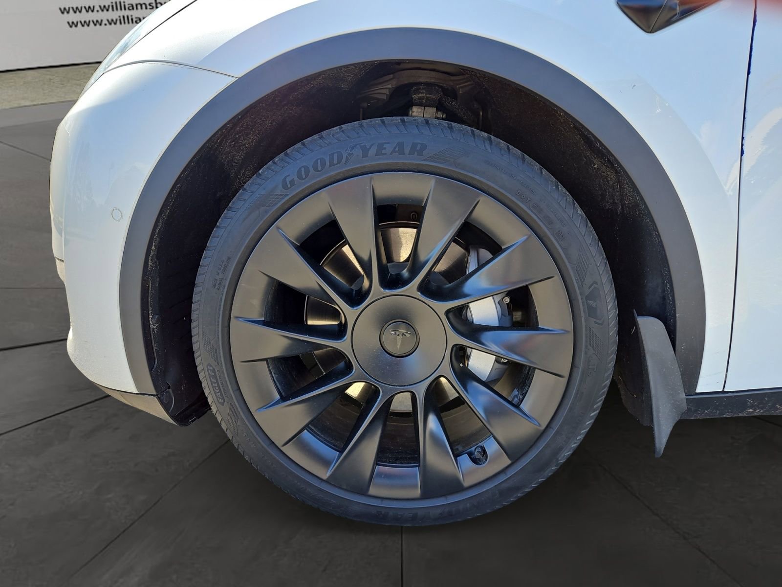 Used 2021 Tesla Model Y Long Range image 14