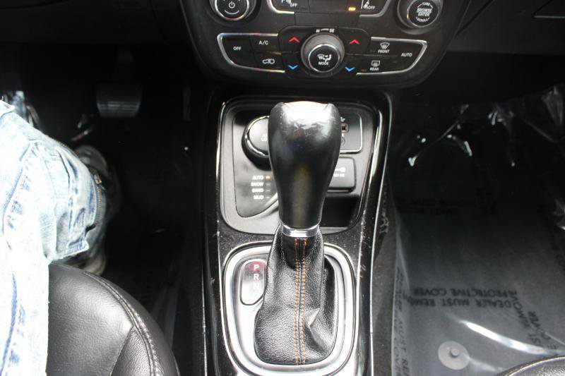 Used 2018 Jeep Compass Limited w/ Navigation Group AWD/4WD image 15