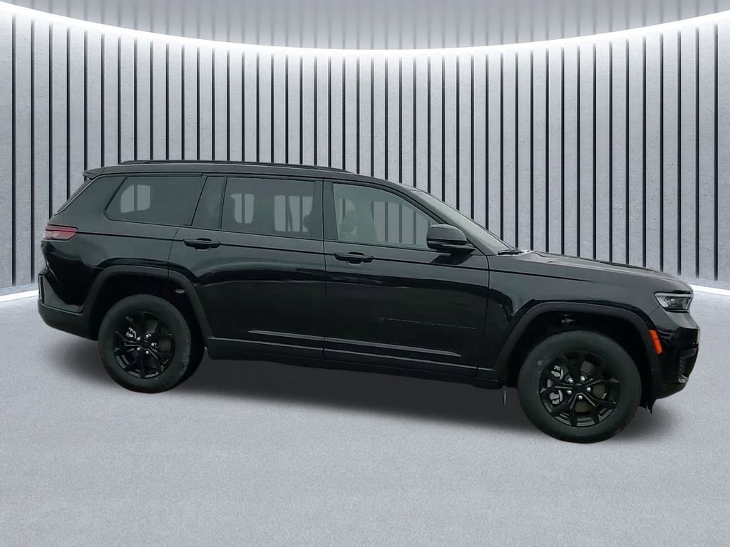 New 2025 Jeep Grand Cherokee L Altitude image 5