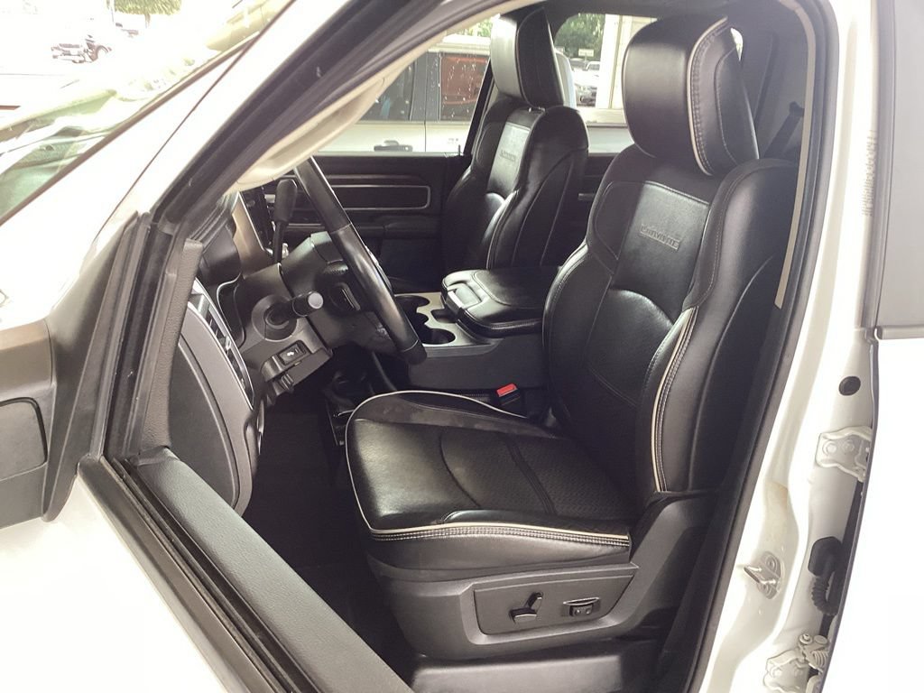 Used 2023 RAM 4500 Laramie AWD/4WD image 33