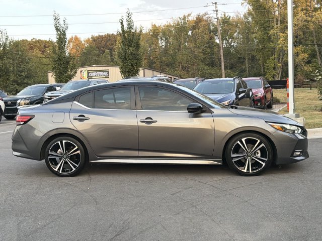 Used 2021 Nissan Sentra SR FWD image 2