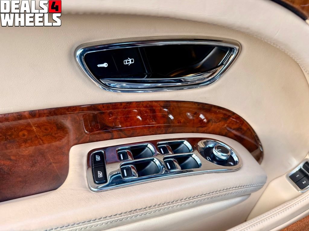 Used 2012 Bentley Mulsanne RWD image 16