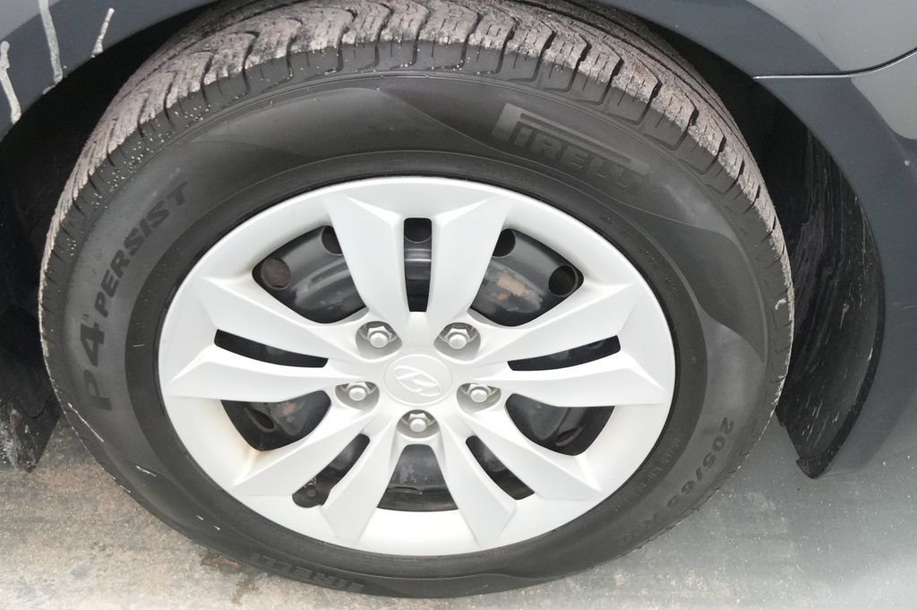 Used 2012 Hyundai Sonata GLS FWD image 11
