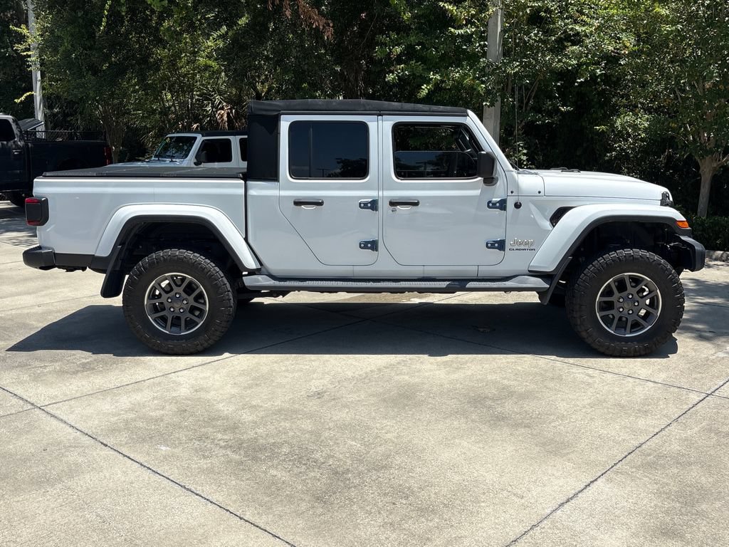 Used 2020 Jeep Gladiator Overland w/ Safety Group AWD/4WD image 2