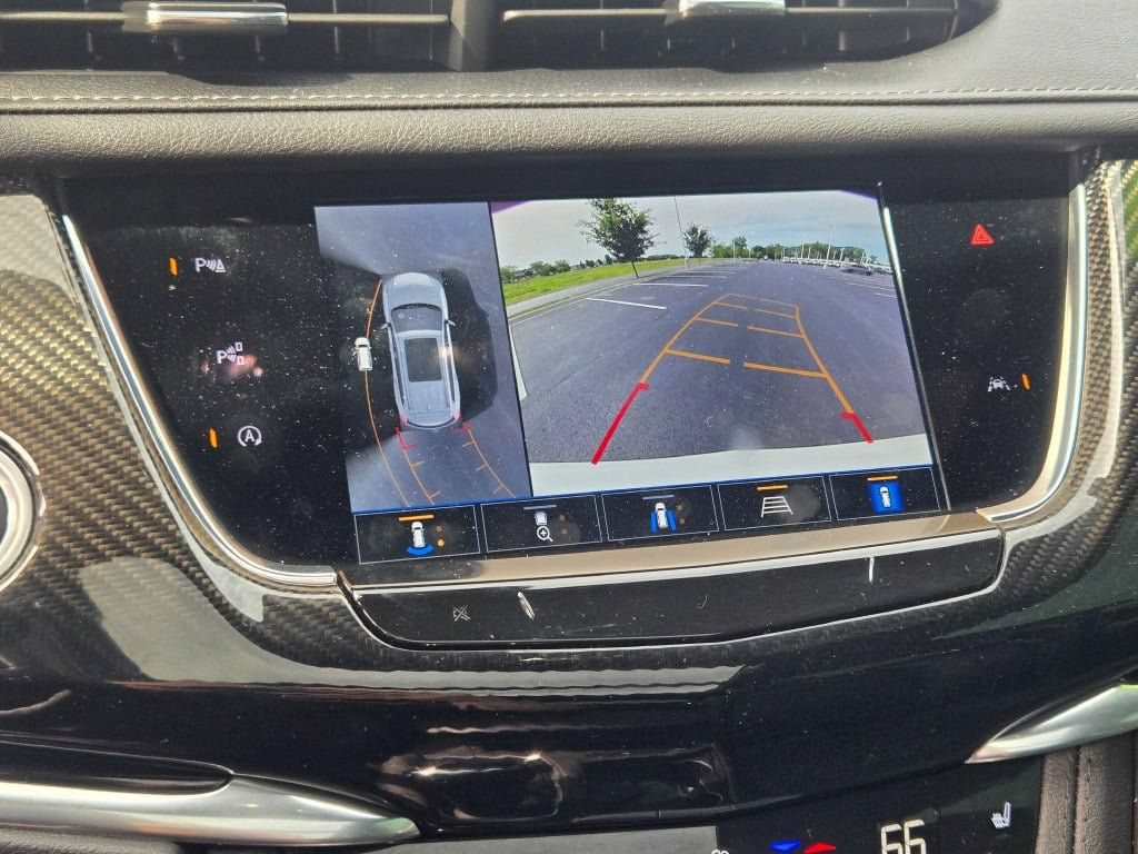 Used 2024 Cadillac XT6 Sport w/ LPO, Onyx Lite Package AWD/4WD image 31