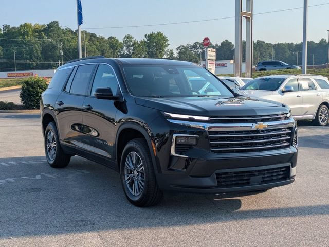 New 2026 Chevrolet Traverse LT w/ Driver Confidence Package FWD image 2