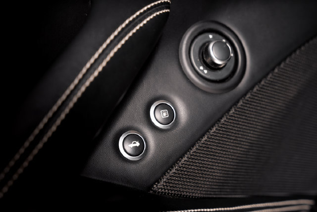 Used 2015 Ferrari California T RWD image 66