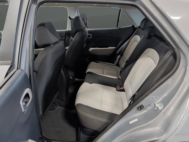 Certified 2023 Hyundai Venue SEL w/ Cargo Package image 26