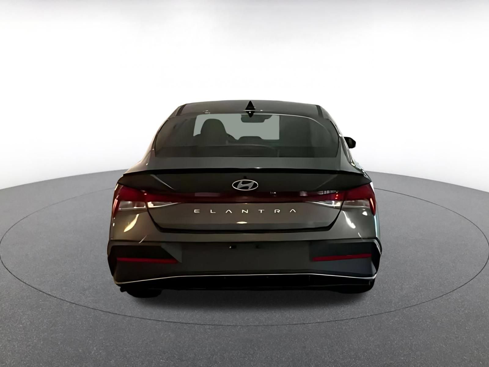 Used 2026 Hyundai Elantra Sport FWD image 10