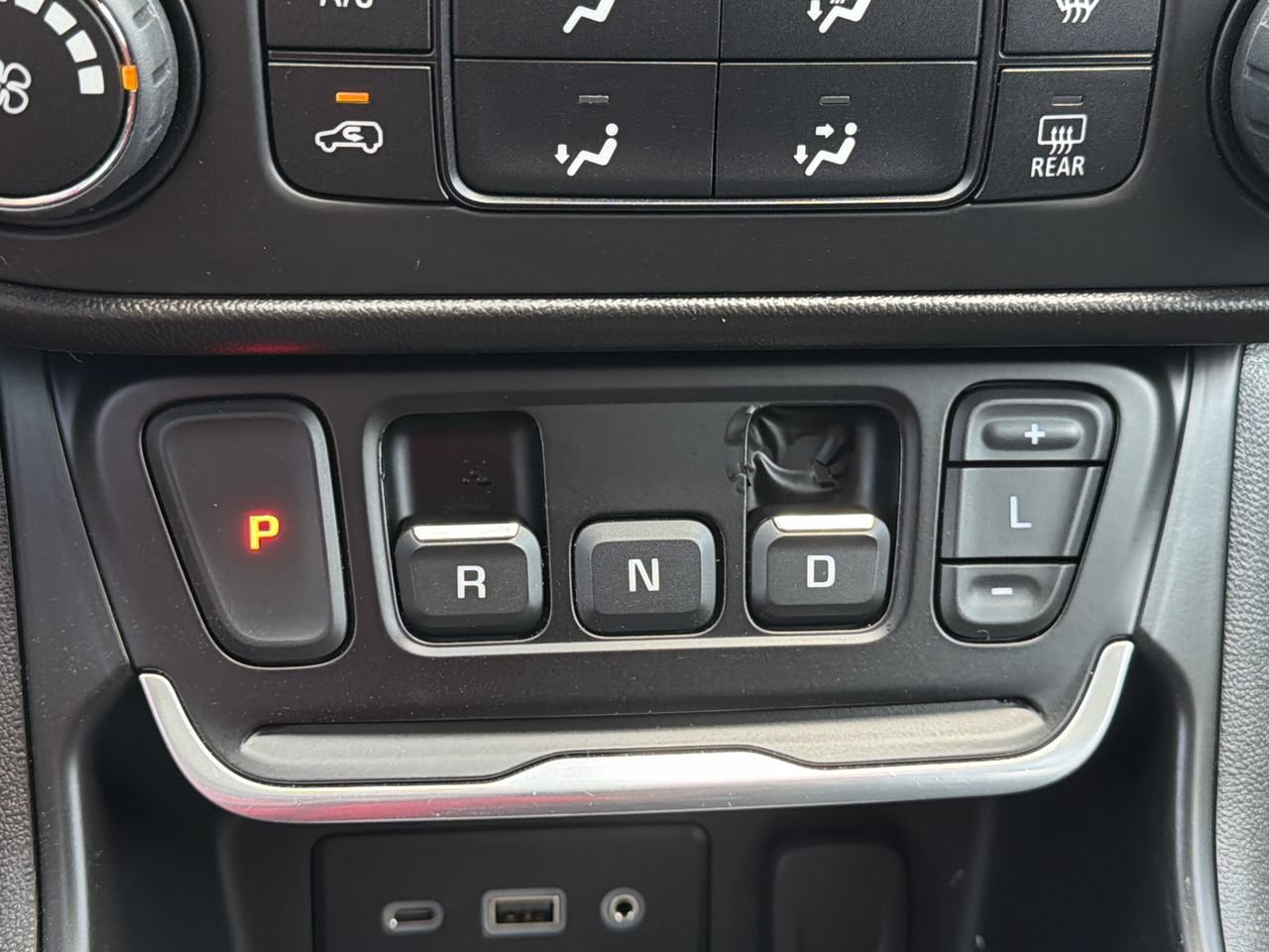 Used 2020 GMC Terrain SLE w/ Elevation Edition AWD/4WD image 23