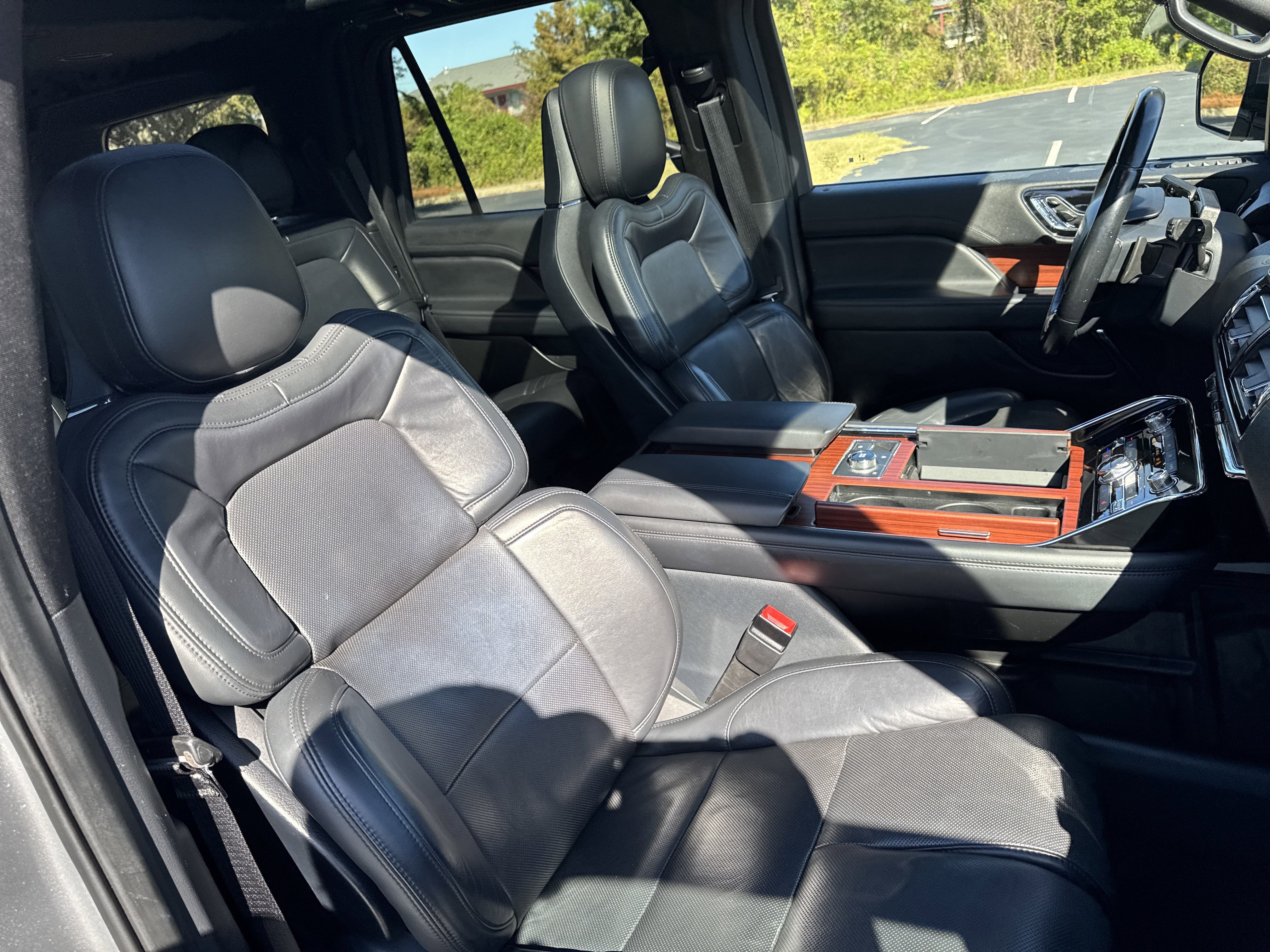 Used 2023 Lincoln Navigator Reserve image 38