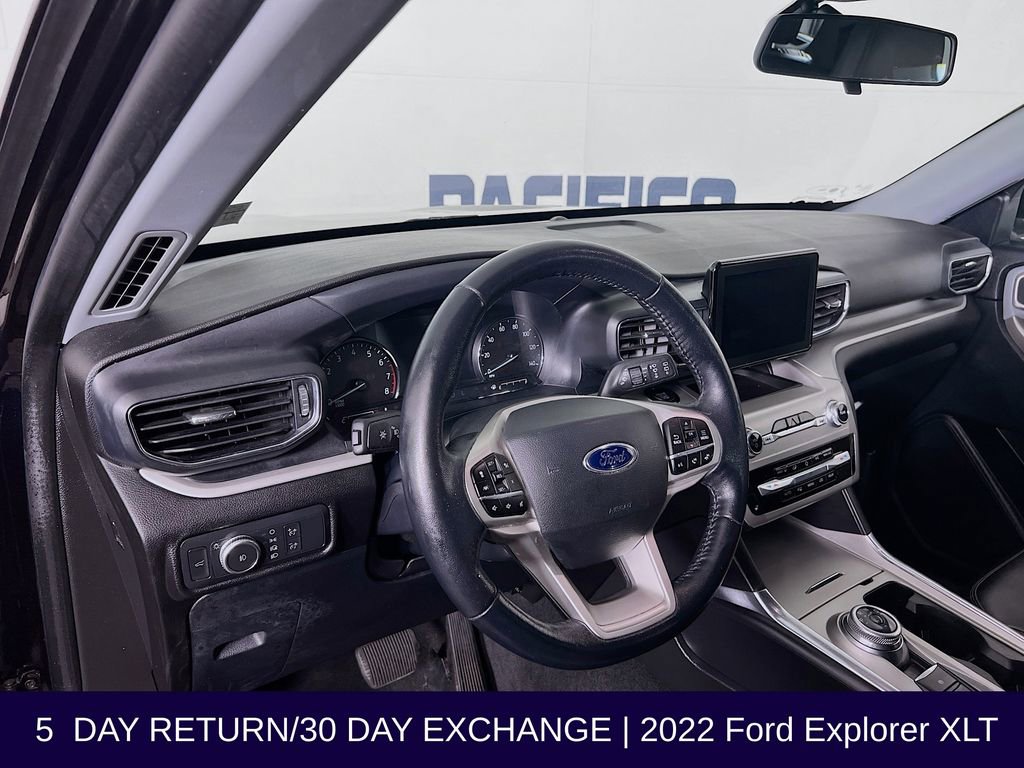 Used 2022 Ford Explorer XLT w/ Equipment Group 202A image 11