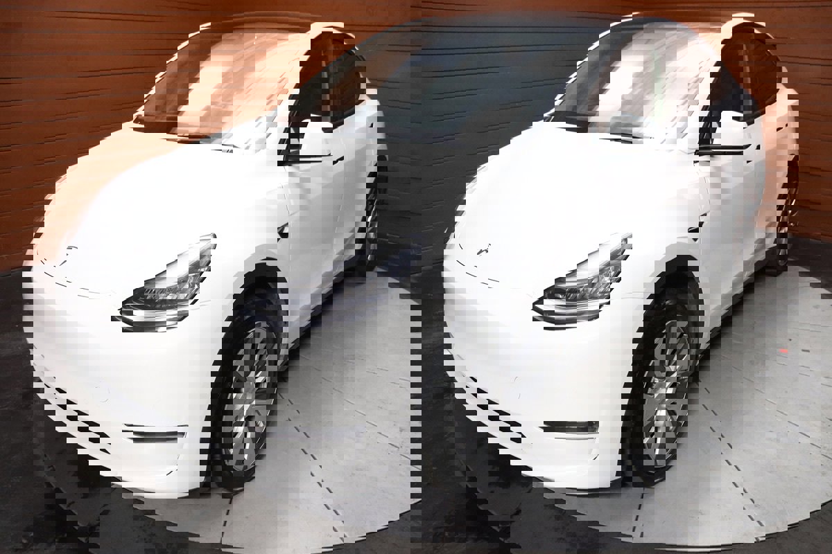 Used 2023 Tesla Model Y Long Range image 4